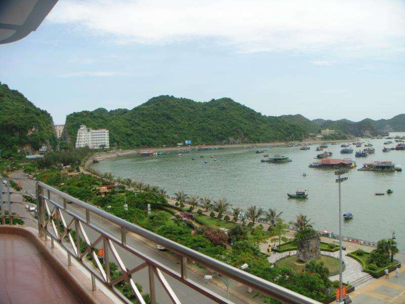 Full Moon Party Hotel Hai Phong Buitenkant foto