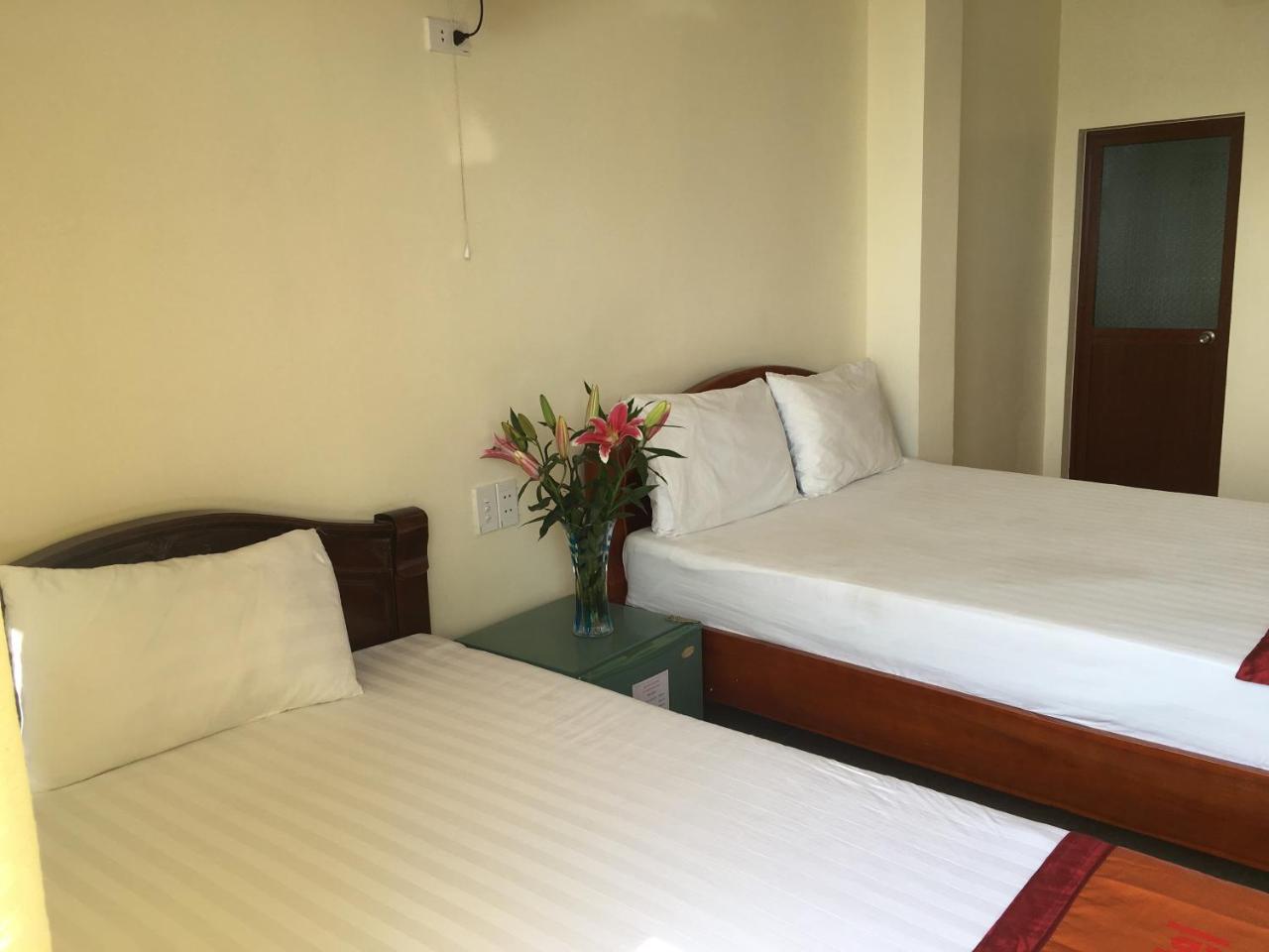 Full Moon Party Hotel Hai Phong Buitenkant foto