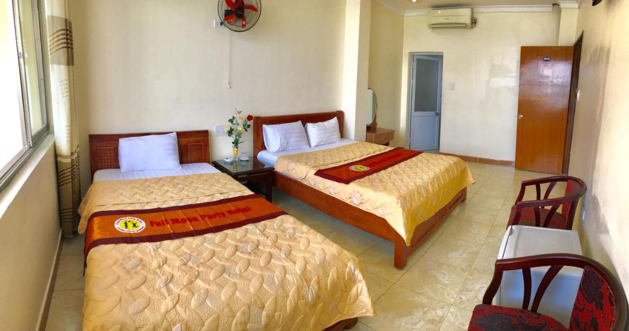 Full Moon Party Hotel Hai Phong Buitenkant foto